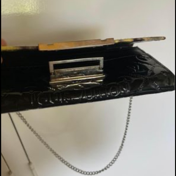 Louis Vuitton Purse - Picture 3 of 4